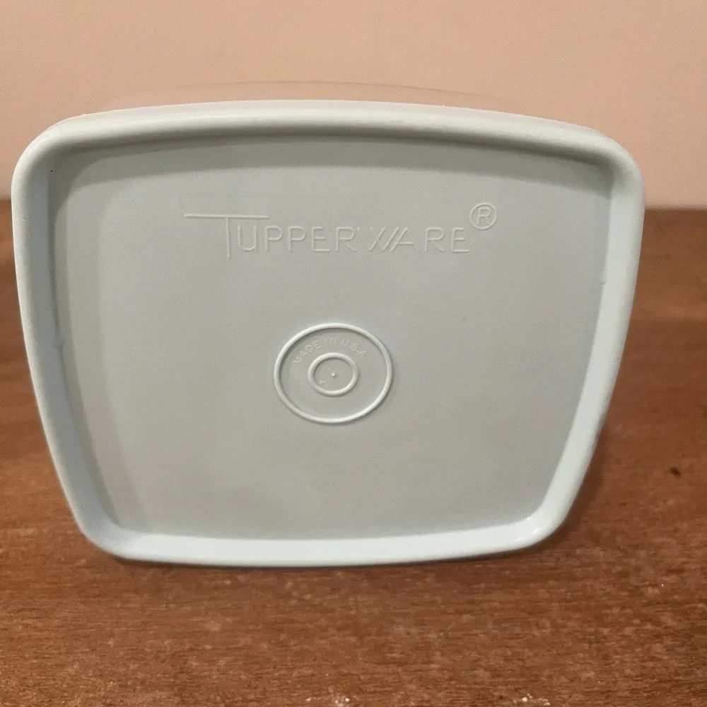 VTG Tupperware Sheer Freezer Storage Containers Mint Lids Made in USA Lot of‎ 2